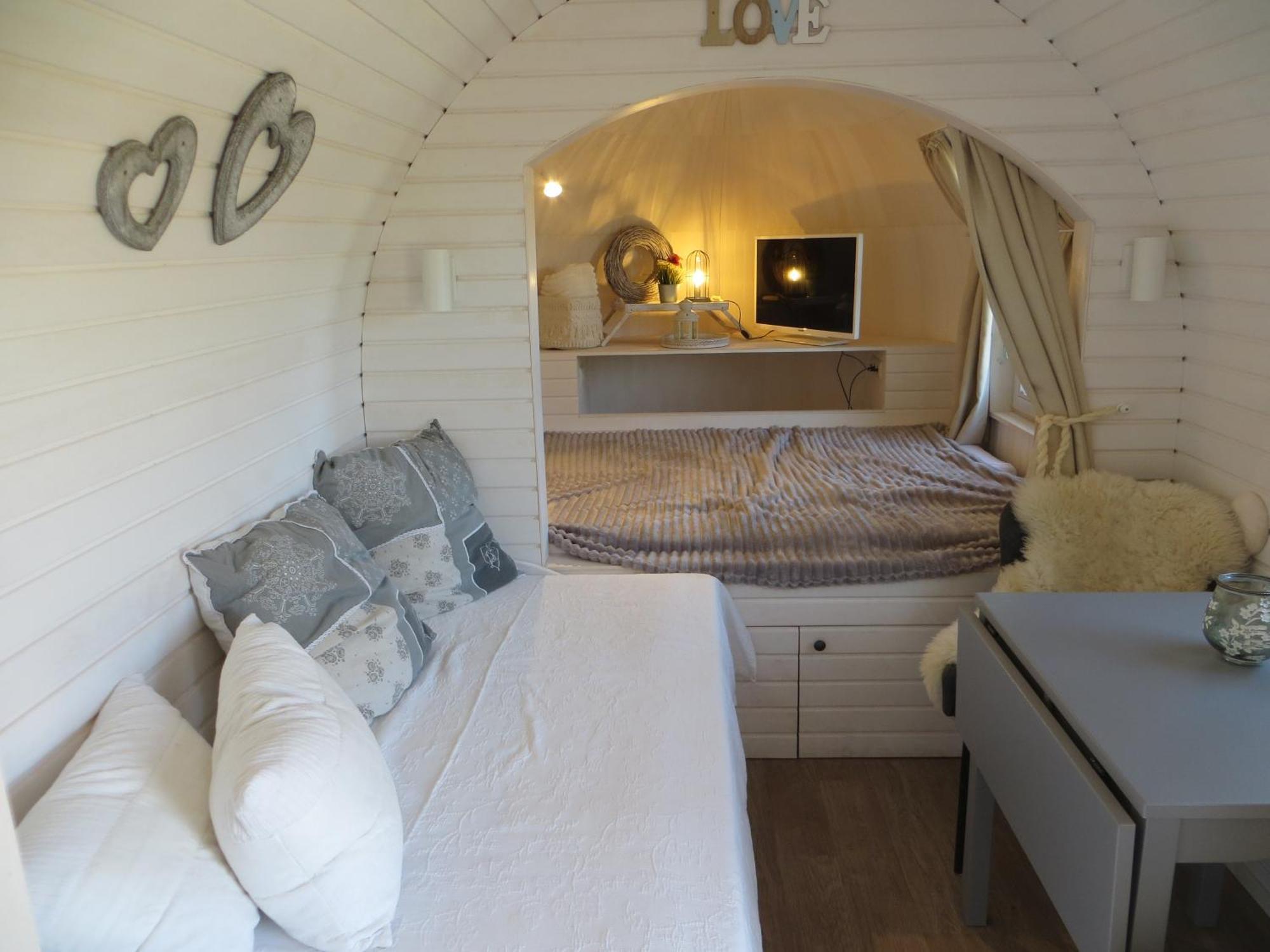Bettis - Uebernachten Im Iglu-Tinyhaus Tostedt  المظهر الخارجي الصورة