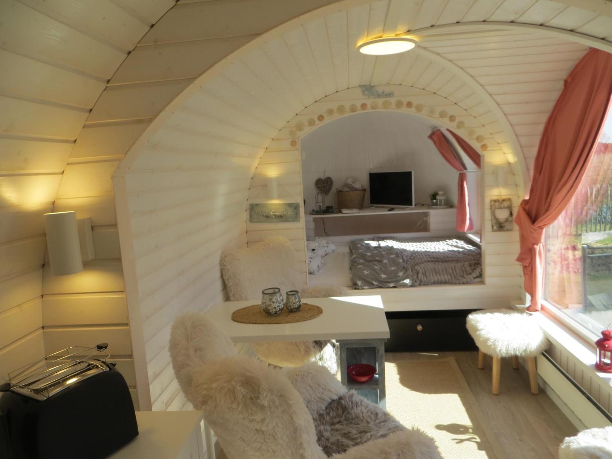 Bettis - Uebernachten Im Iglu-Tinyhaus Tostedt  المظهر الخارجي الصورة